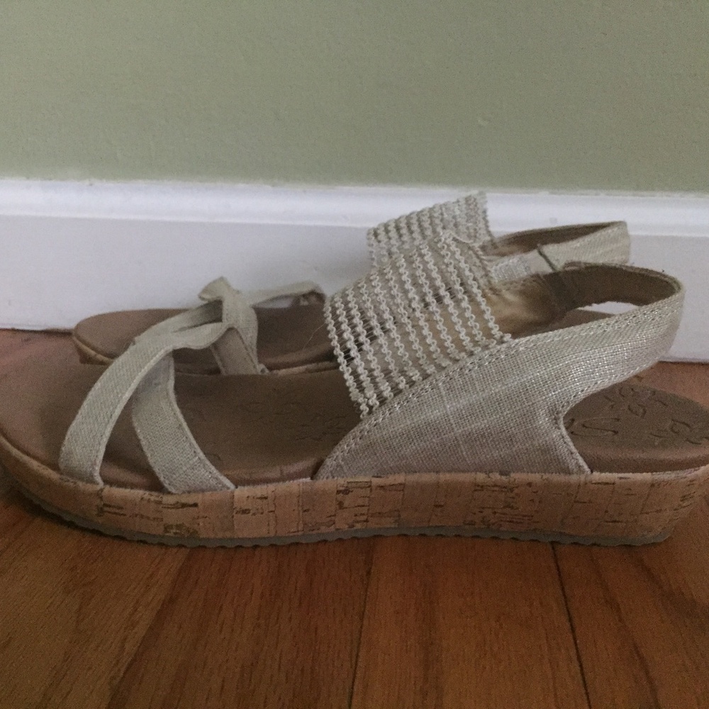 Sketchers Women's Hands-Free Slip-ins Cali: Beverlee Lux Wedge Sandals